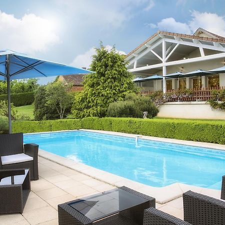 Logis Hotel-Restaurant Les Voyageurs La Coquille Екстериор снимка